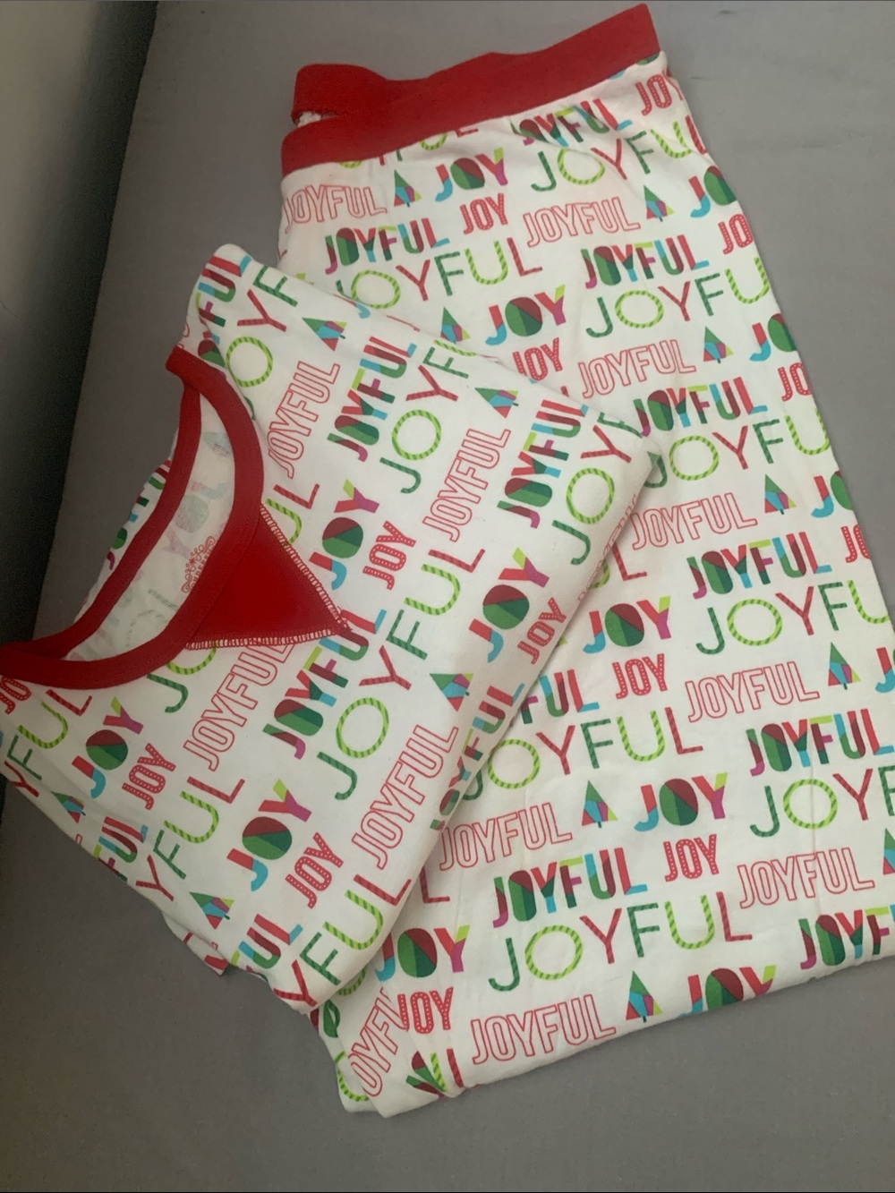 Men’s'Joyful' Red-Trim Printed Pajama Set
